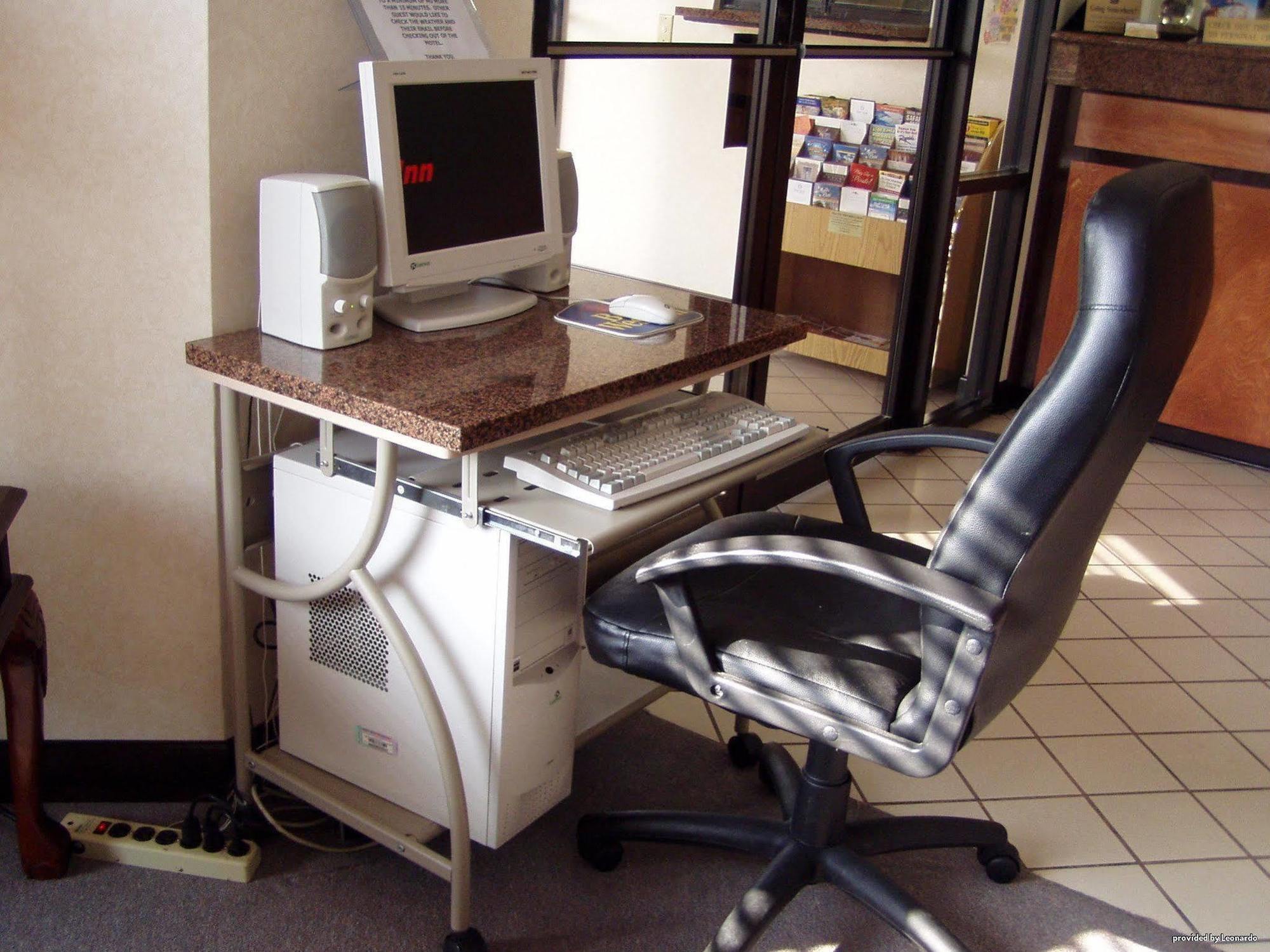 Best Western Airport Inn Pearl Bagian luar foto