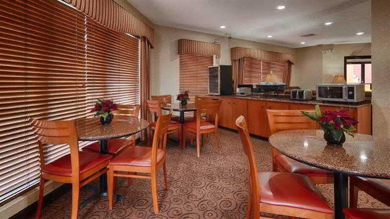 Best Western Airport Inn Pearl Bagian luar foto